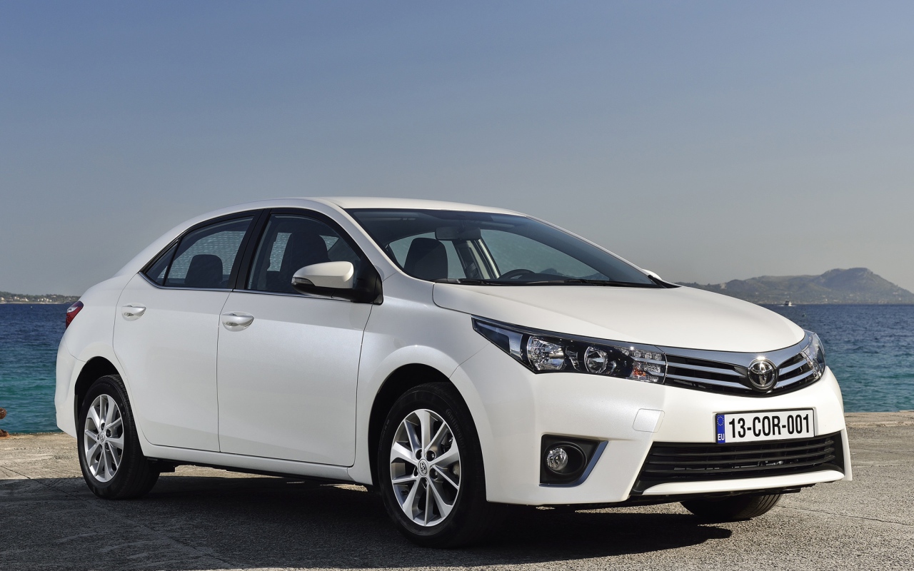Новая машина Toyota Corolla 2014