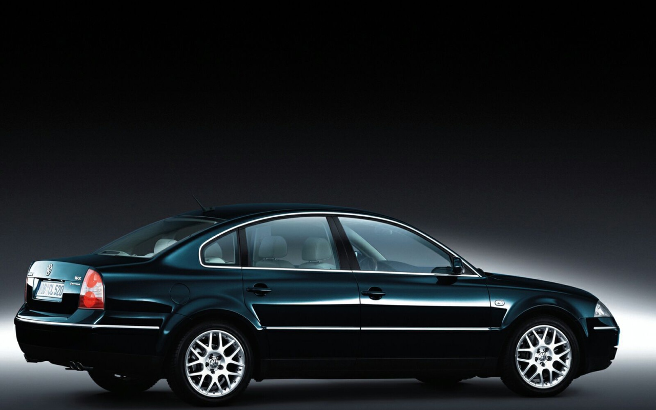 Автомобиль марки Volkswagen модели Passat