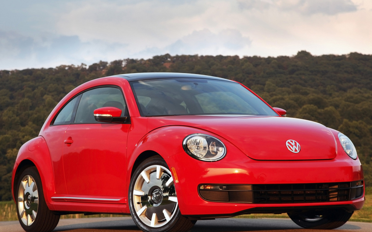 Надежный автомобиль Volkswagen Beetle 2014
