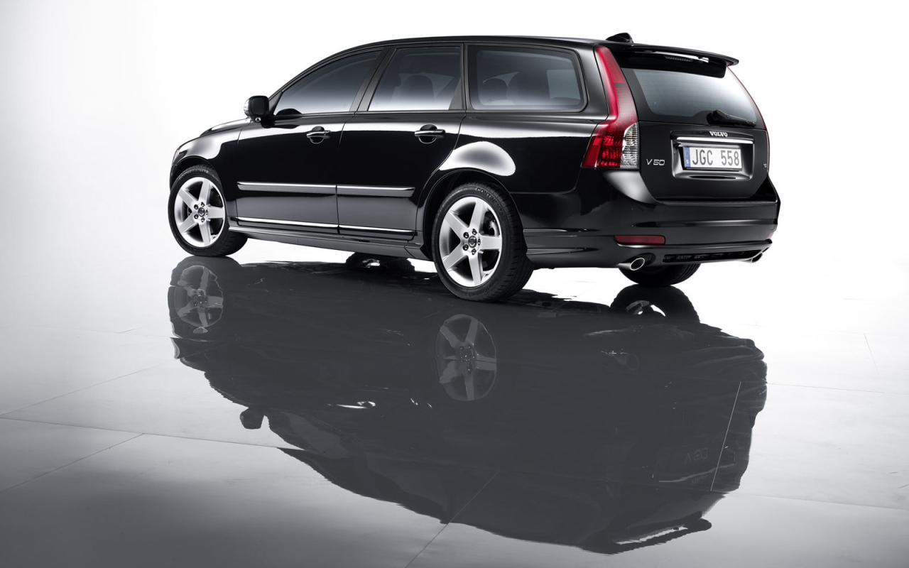 Надежный автомобиль Volvo v50