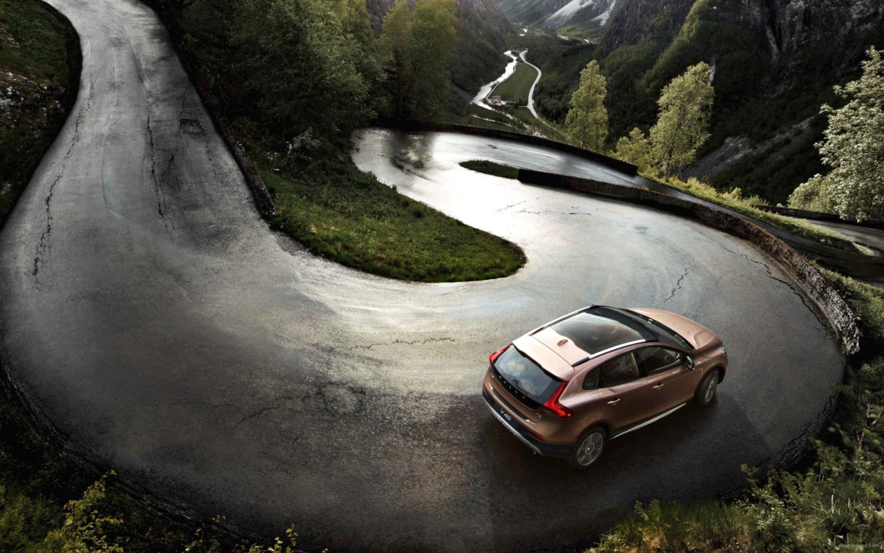  Надежная машина Volvo v40 Cross country