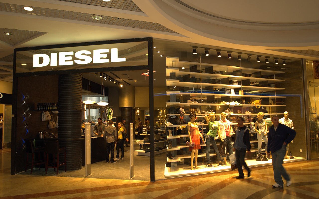 Бутик компании Diesel