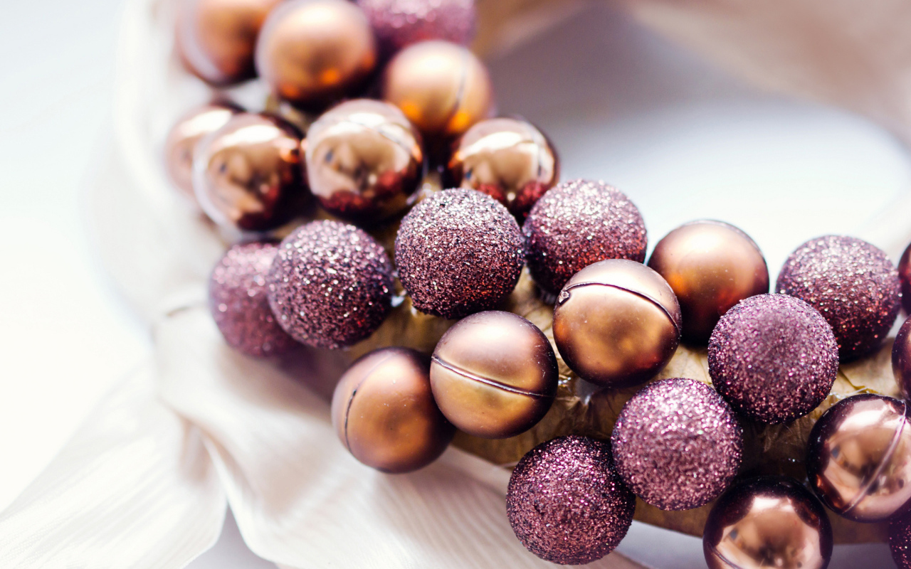 Венок из шариков