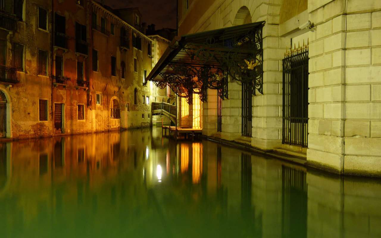 Улица в Венеции