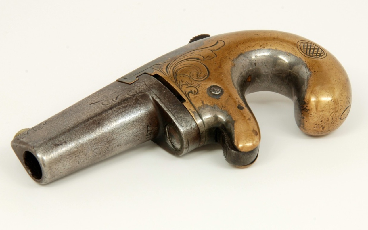 Старинный пистолет