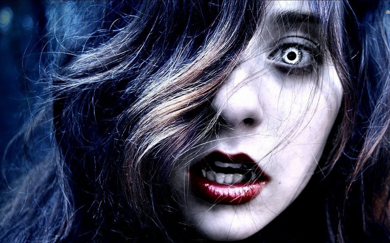 Голодная девушка вампир