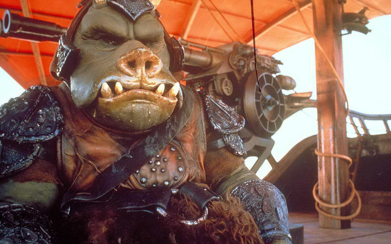 Свиная морда с рогами