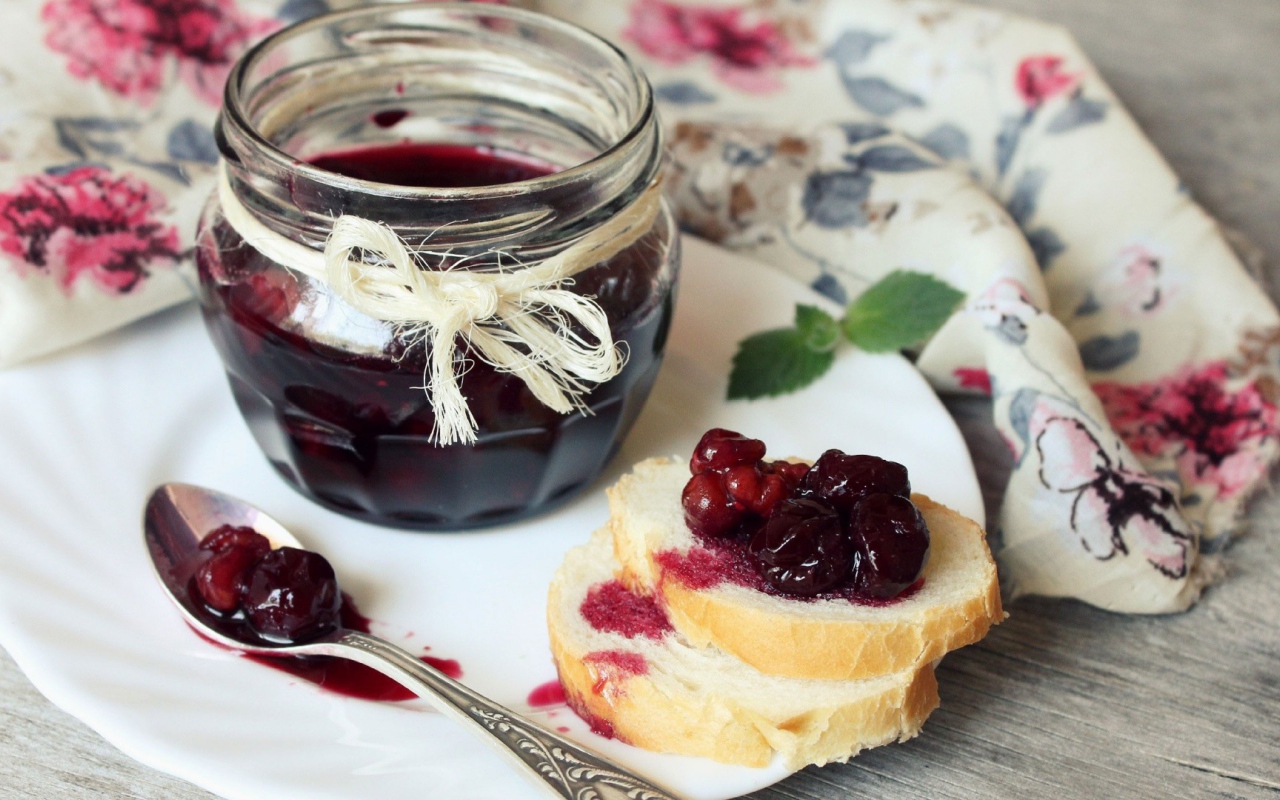 Вишневое варенье