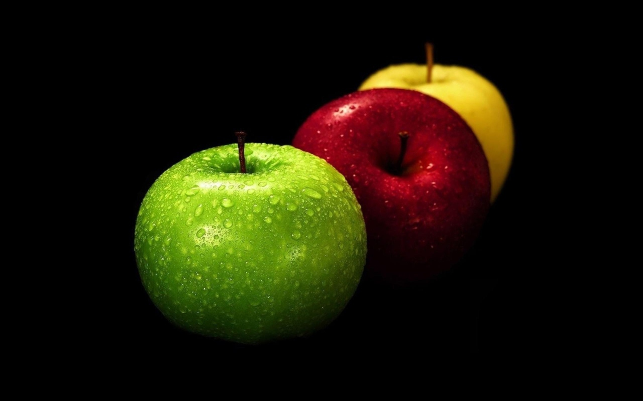 Разно цветные яблоки