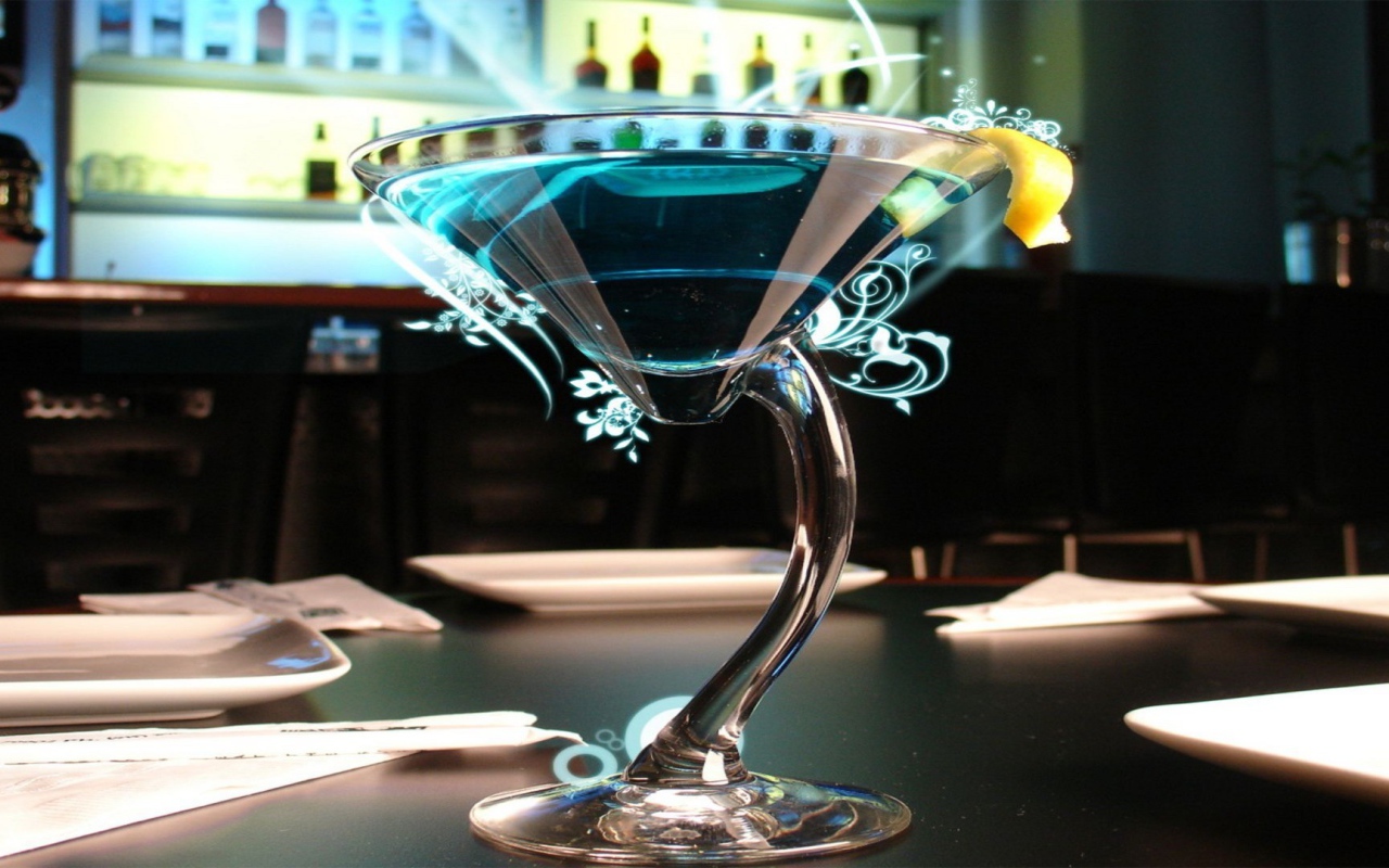 Оригинальный фужер с коктейлем