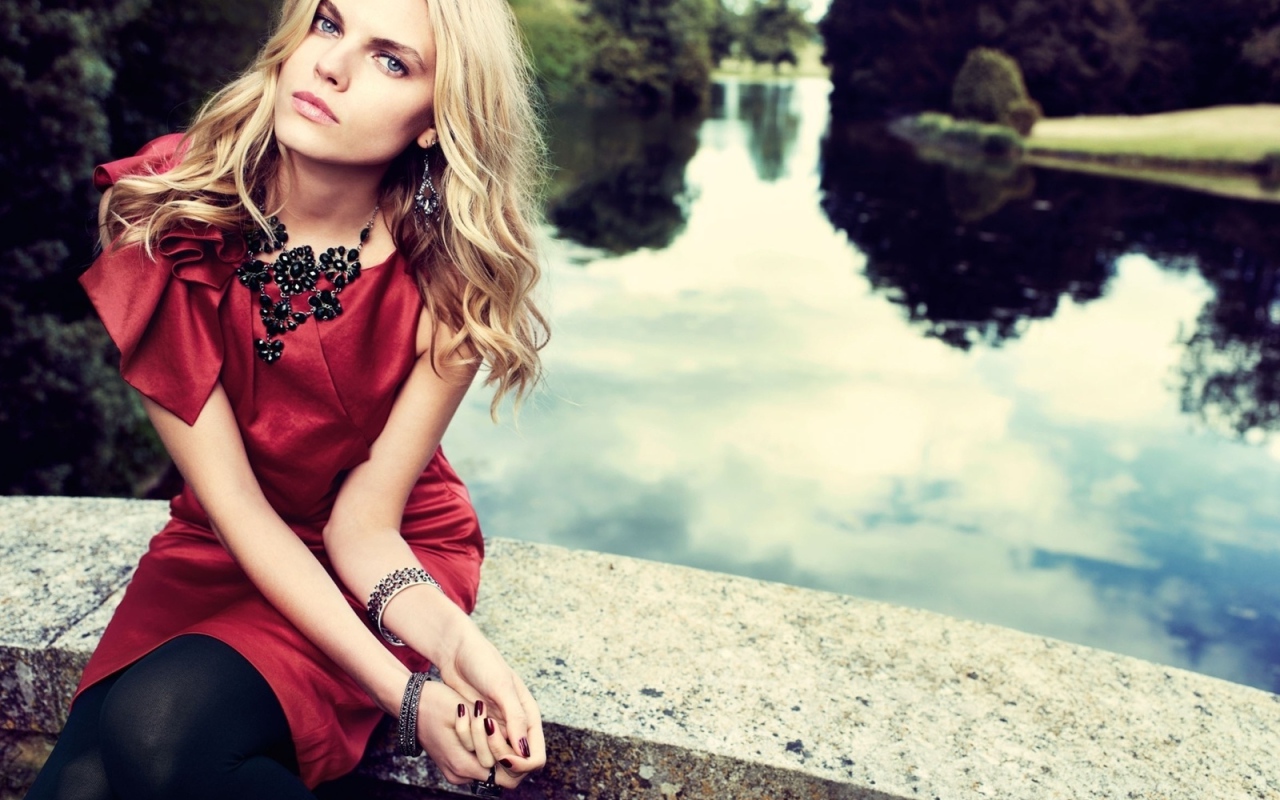 Актриса Марина Линчук