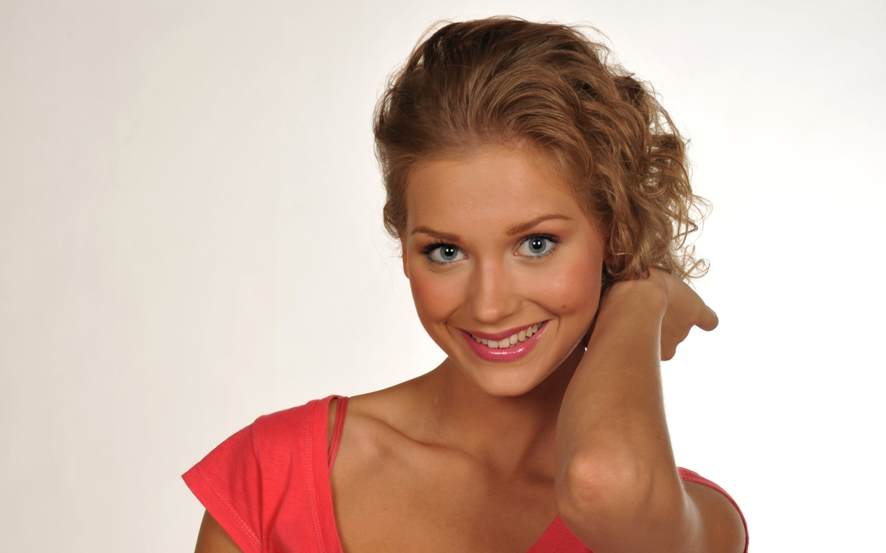 Красивая Кристина Асмус