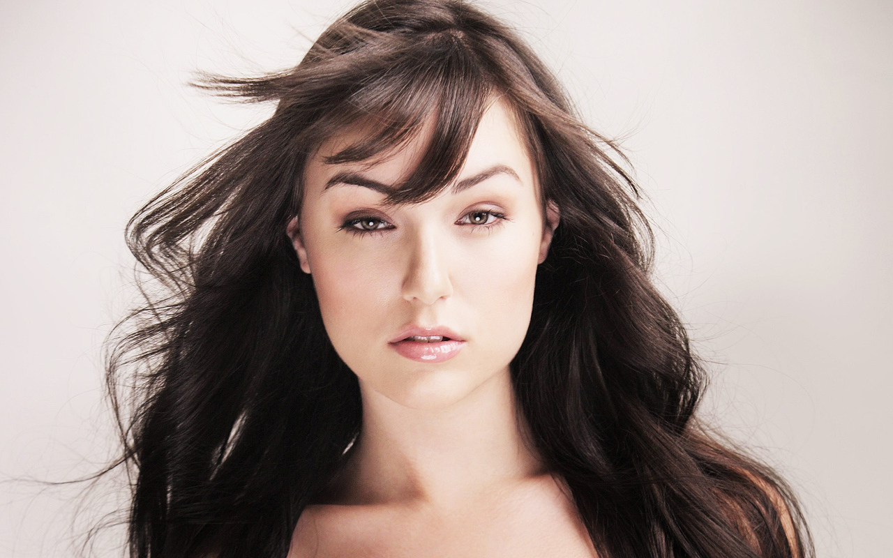 Красивая Саша Грей