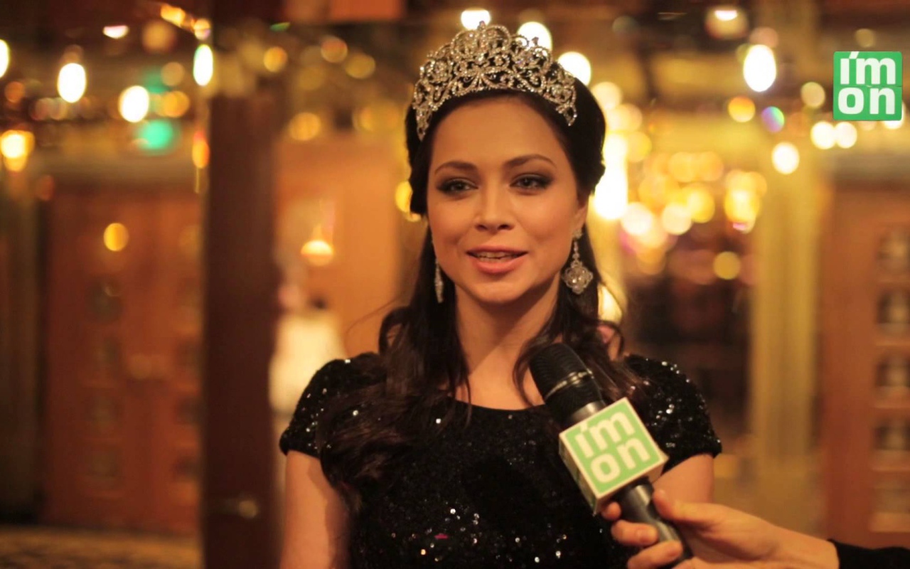 Кинозвезда Настасья Самбурская