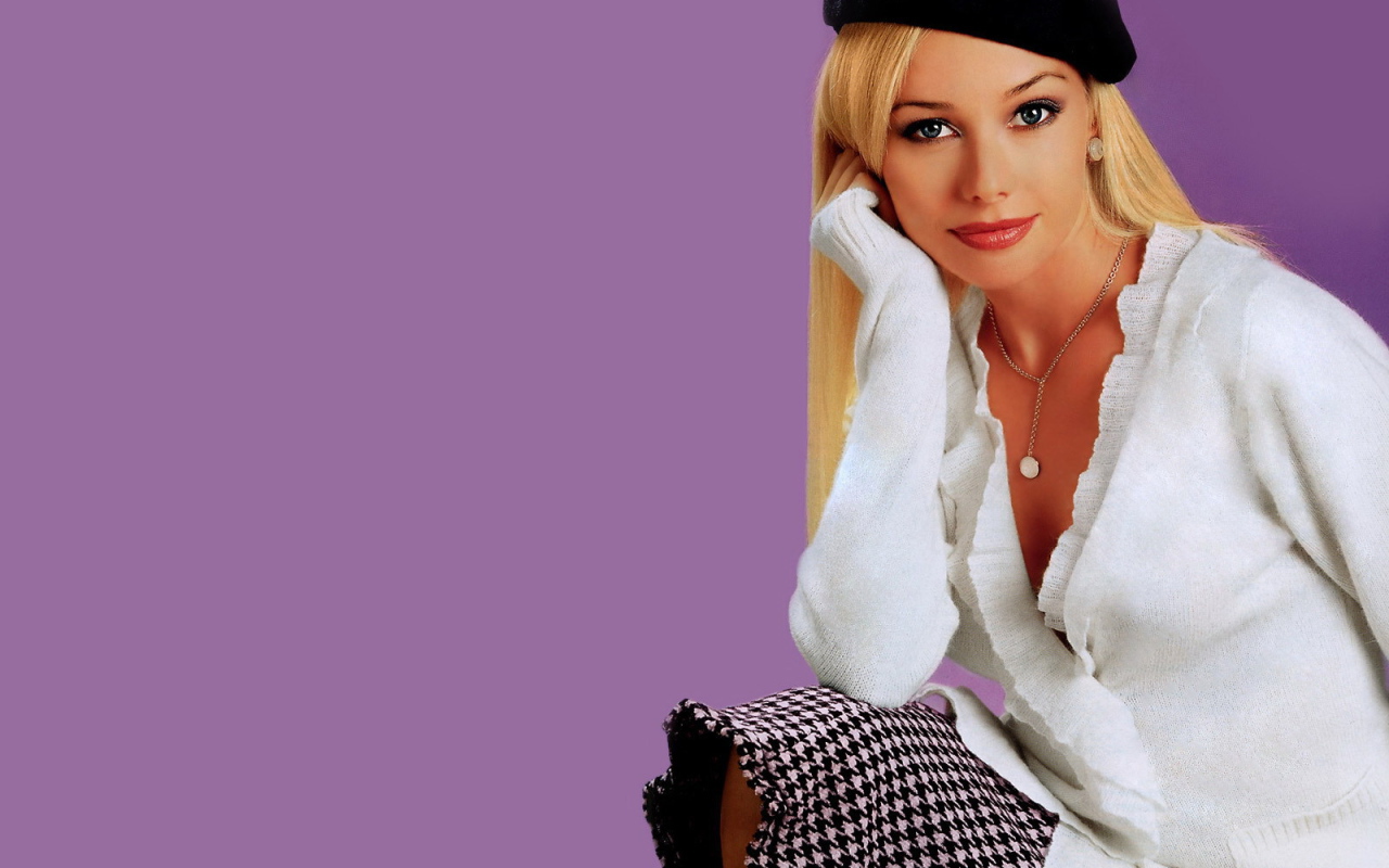 Актриса Елена Корикова