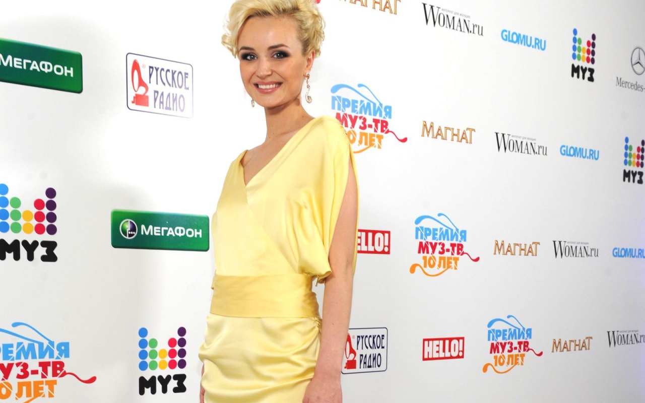 Очаровательная Полига Гагарина