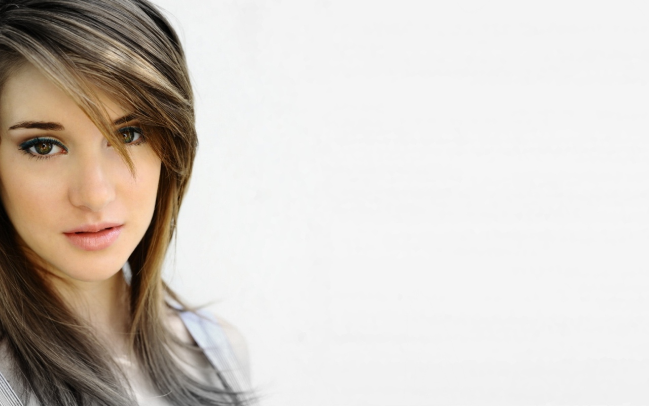  Шейлин Вудли