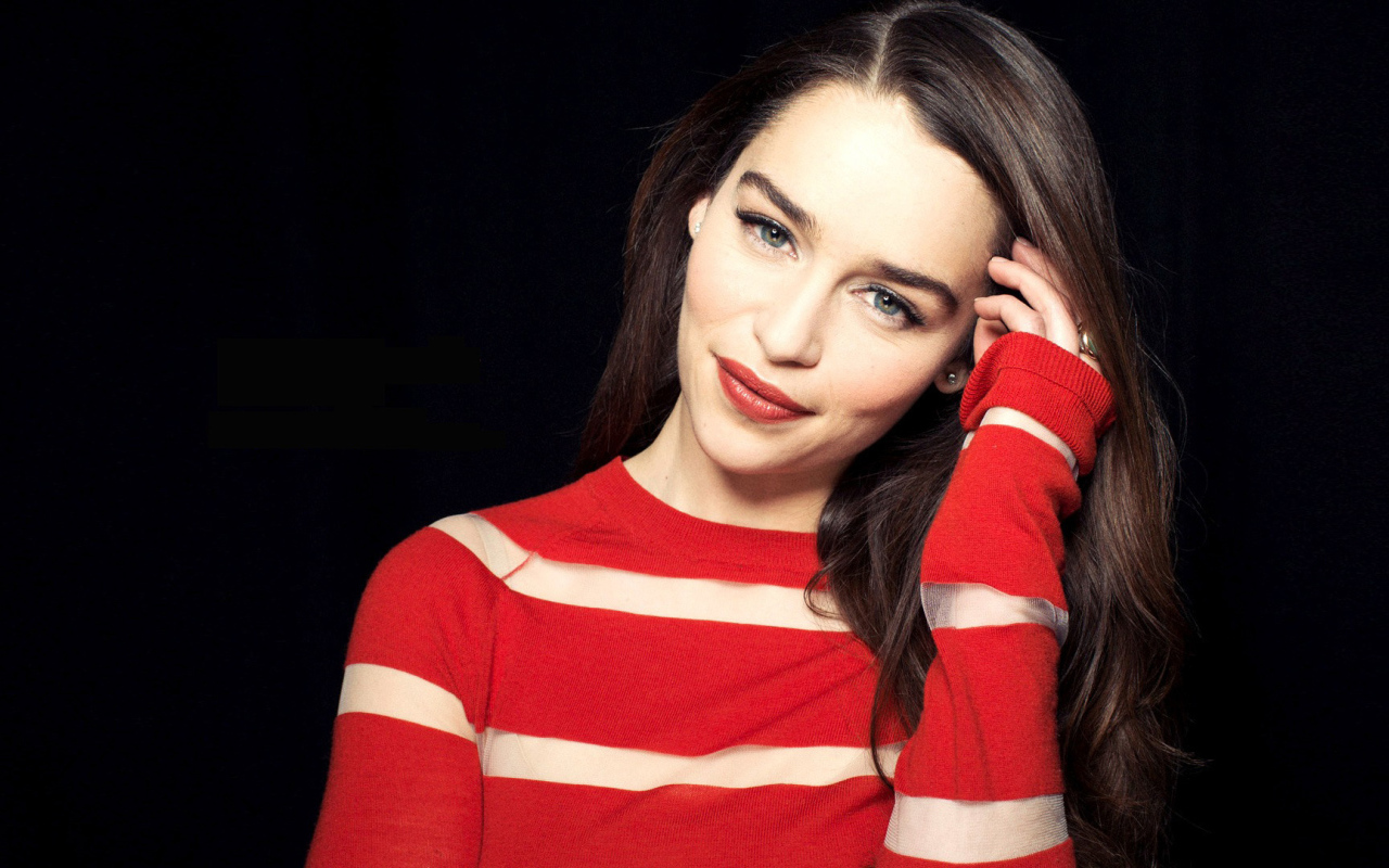 Известная модель Эмилия Кларк