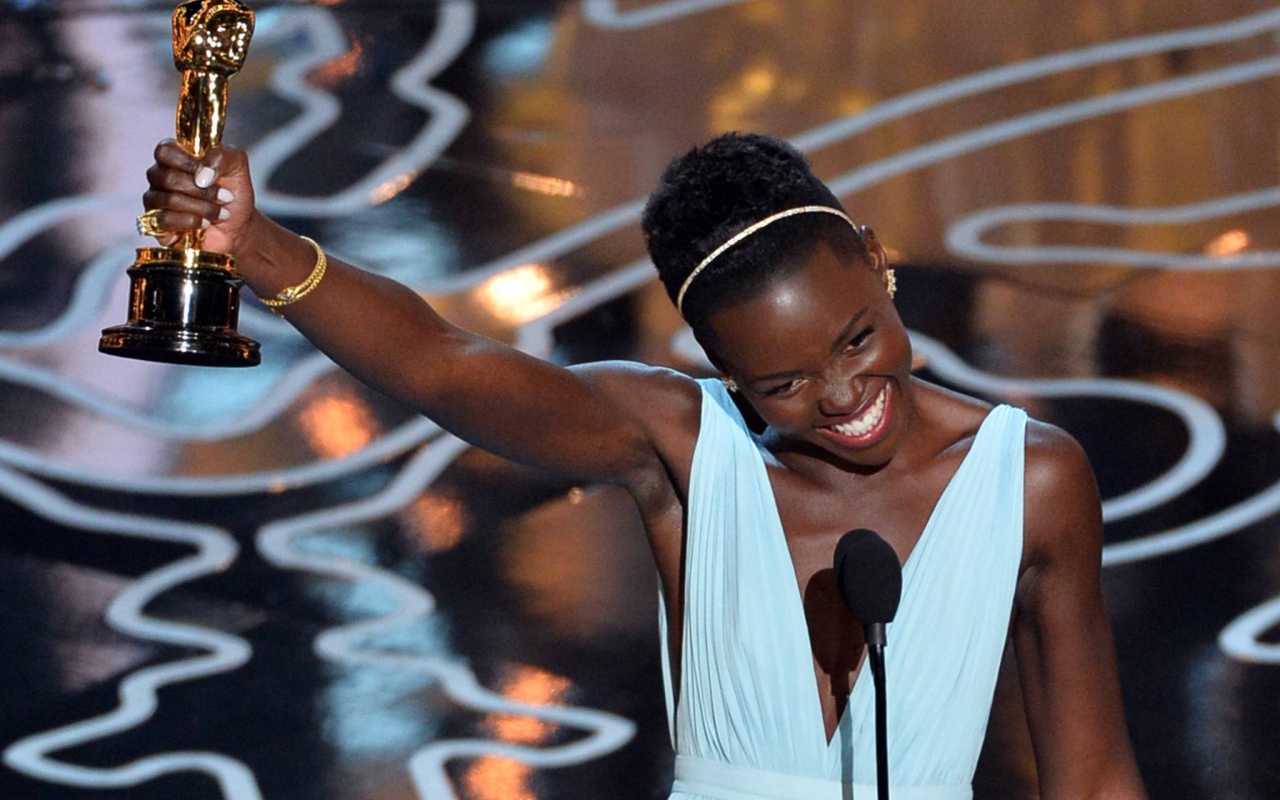 Супермодель Лупита Нионго