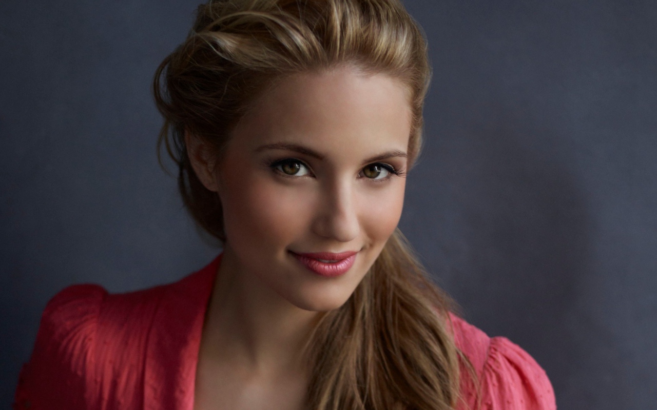 Блондинка Дианна