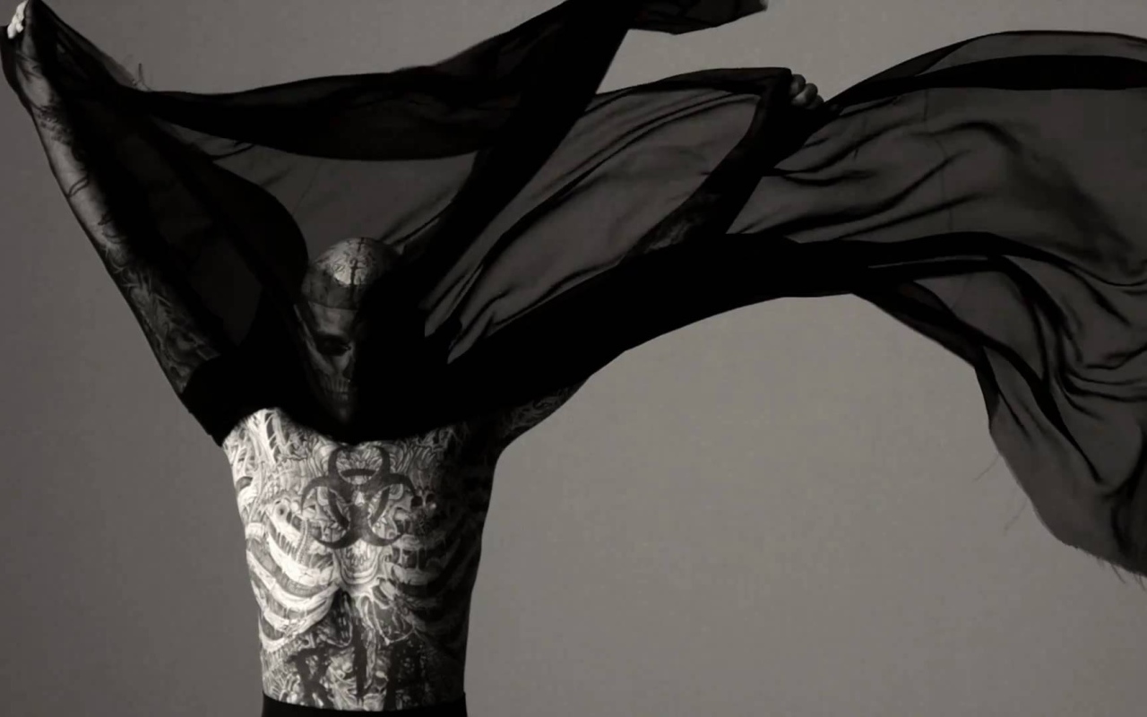 Популярная суперзвезда Рик Жене