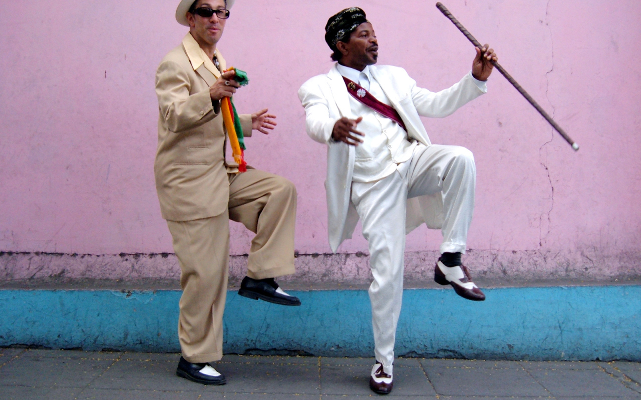 Танцуют степ