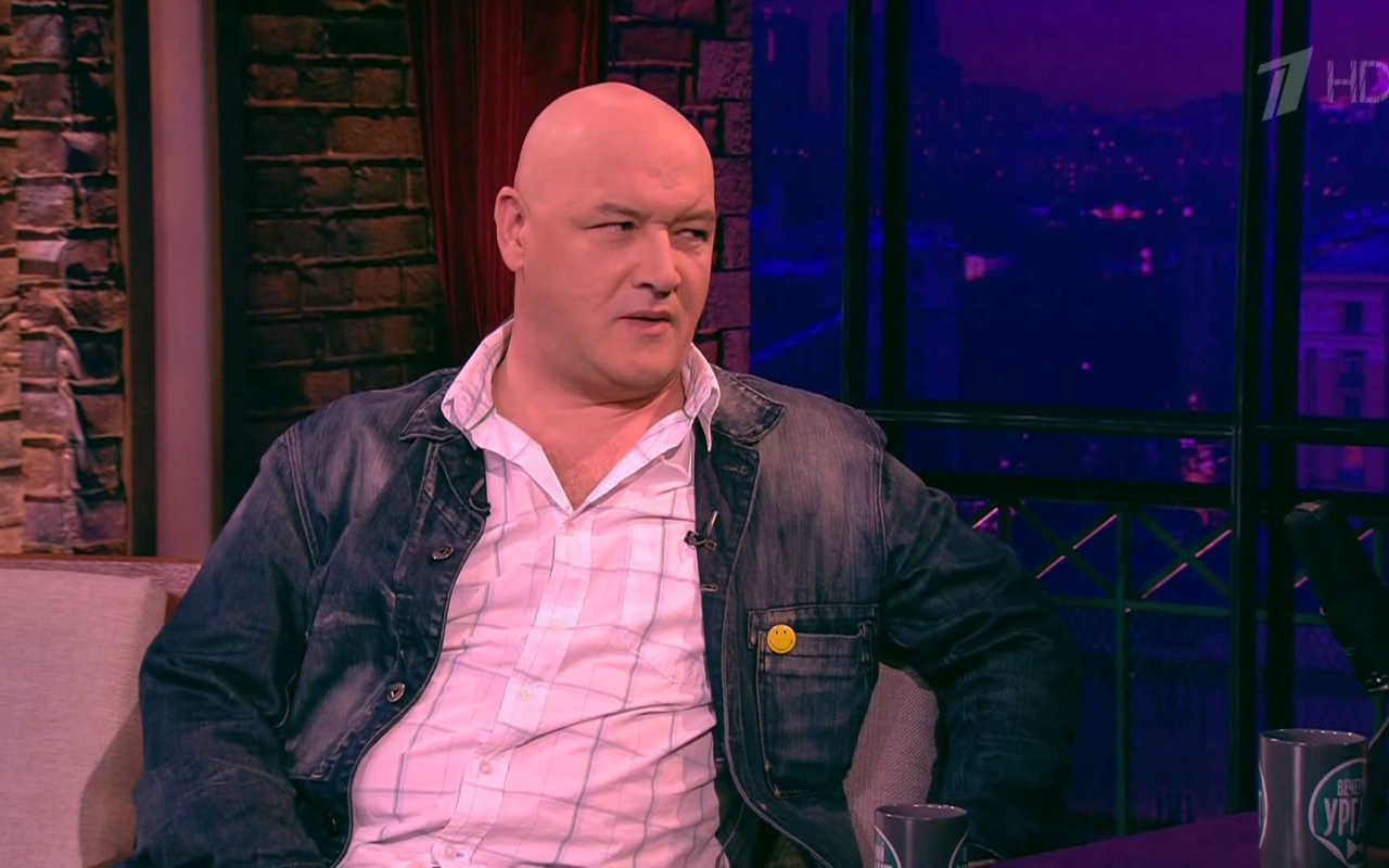 Знаменитость Максим Суханов