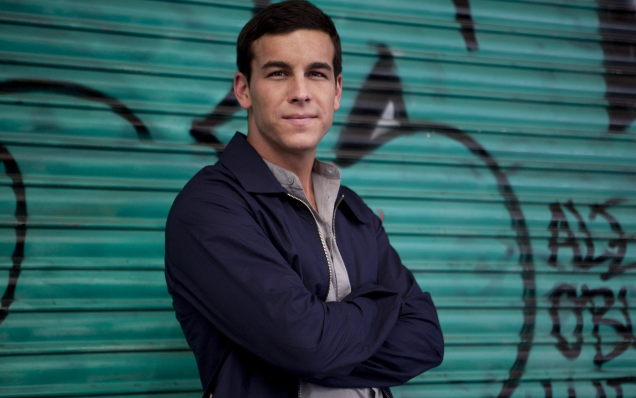 Актер Марио Касас