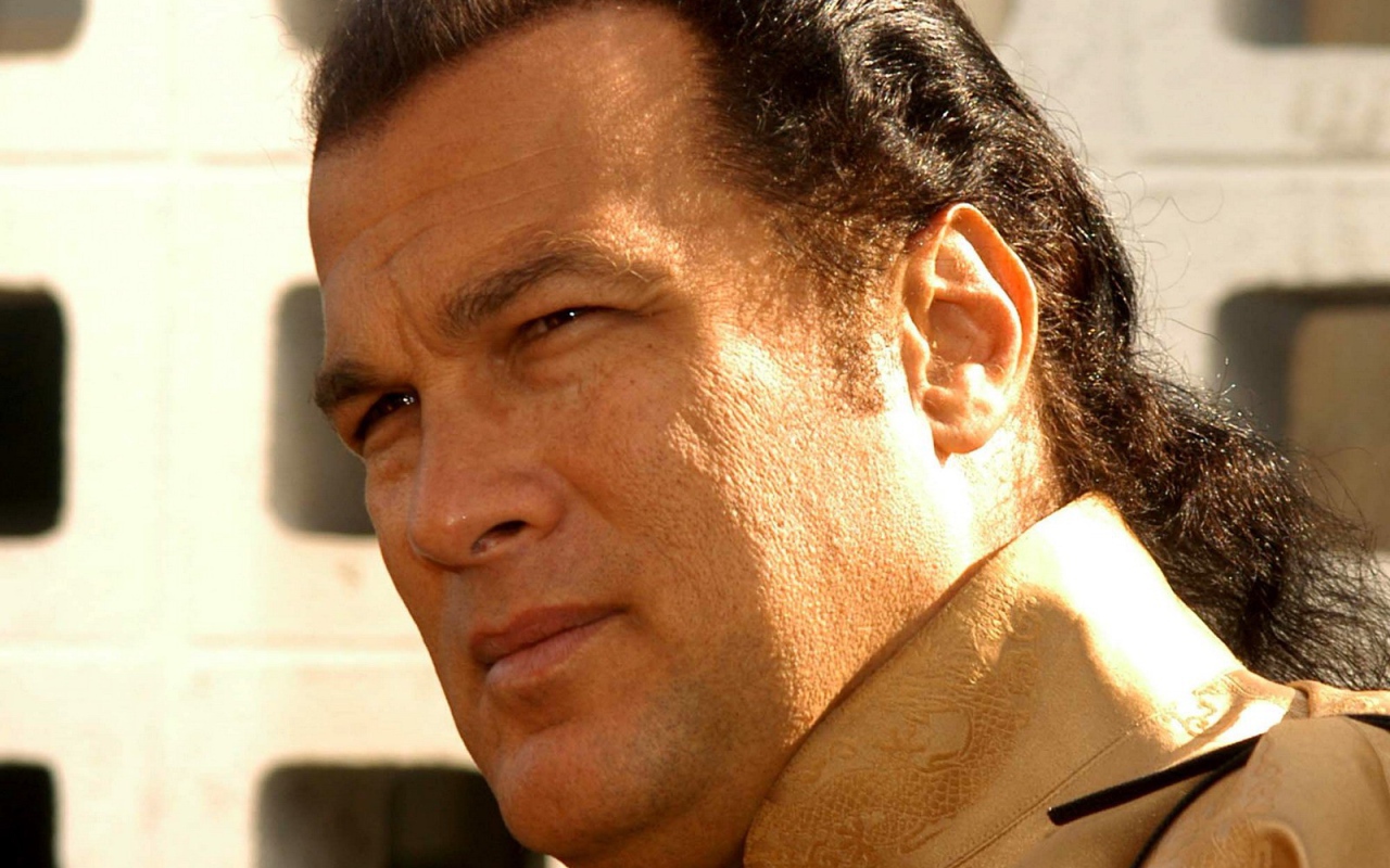 Актер Стивен Сигал