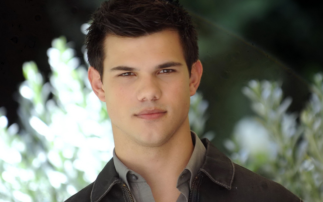 Возлюбленный Тэйлор Лотнер