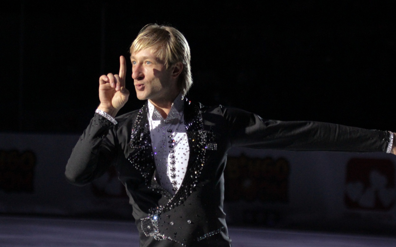 Евгений Плющенко во время выступления