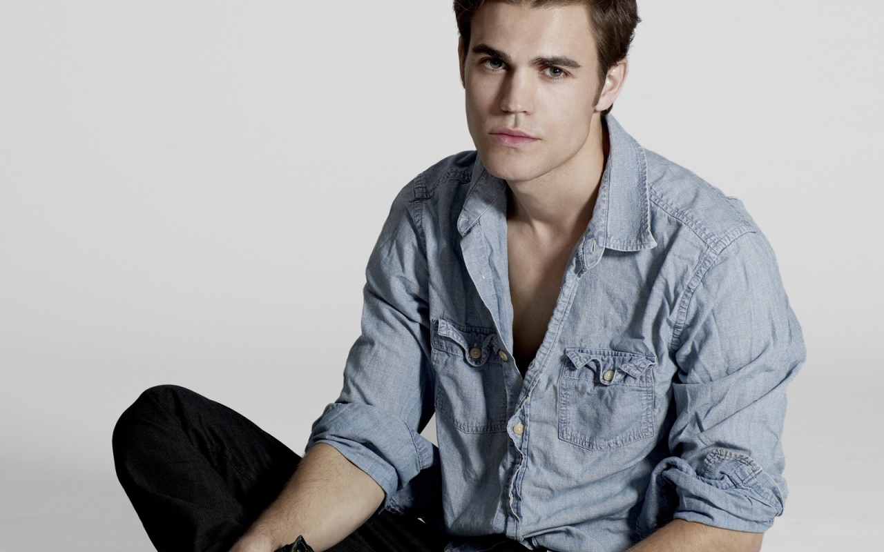 Популярный актер Пол Уэсли