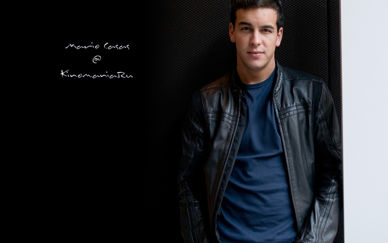 Популярный кино Актер Марио Касас