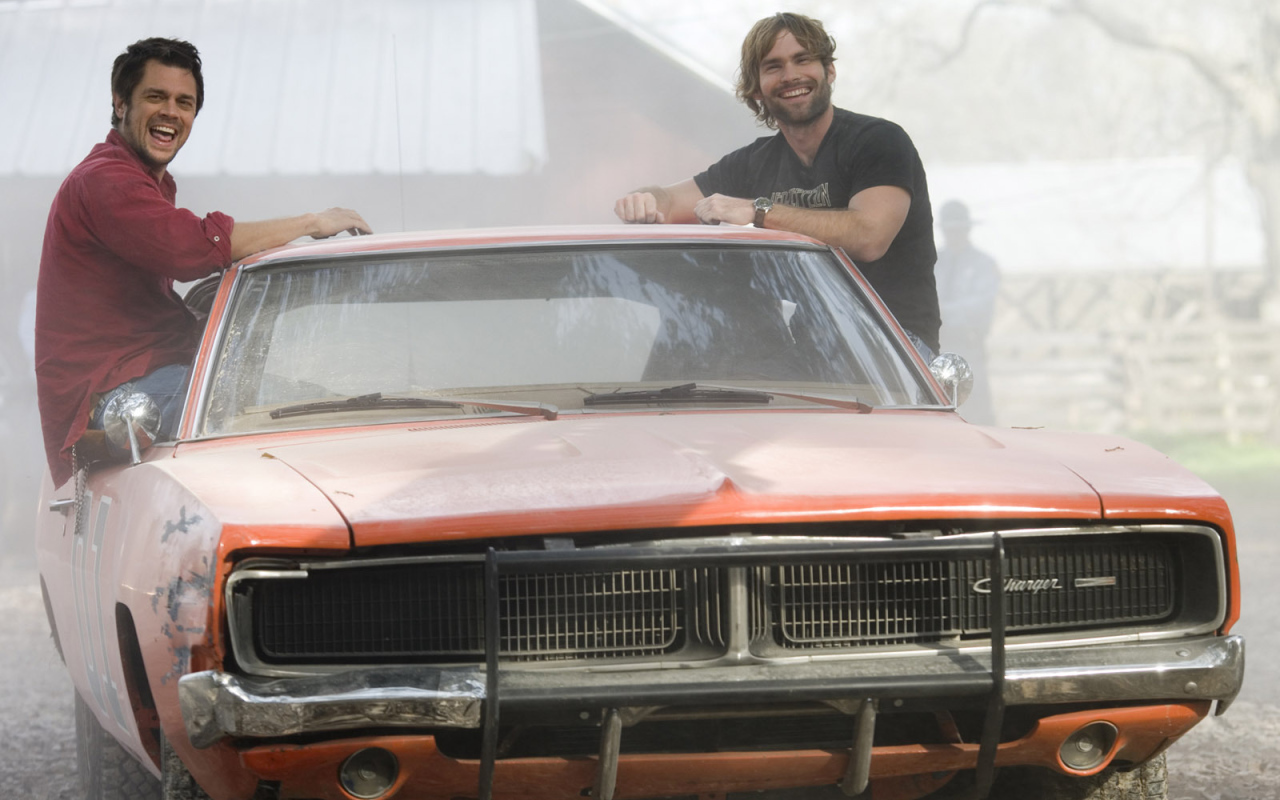 Шонн Уильям Скотт на автомобиле