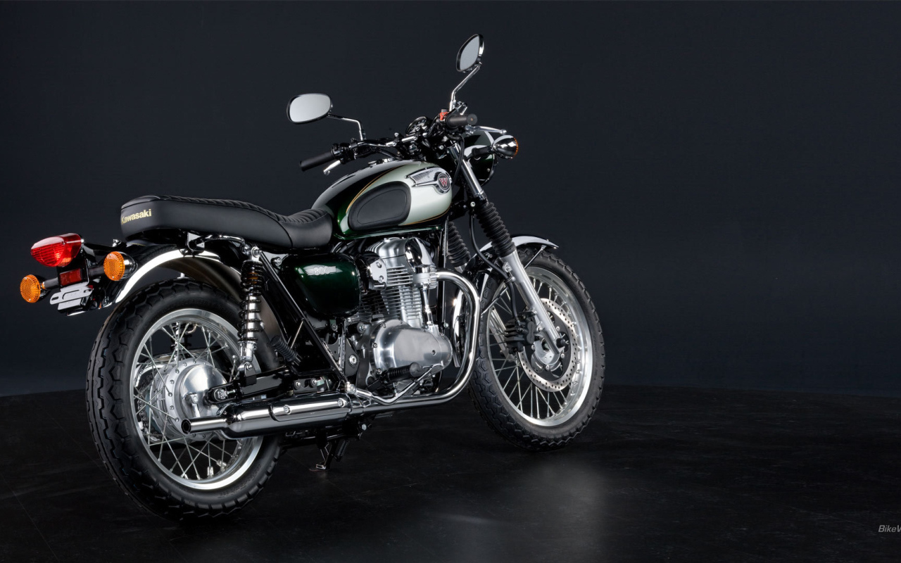 Красивый мотоцикл Kawasaki W 800