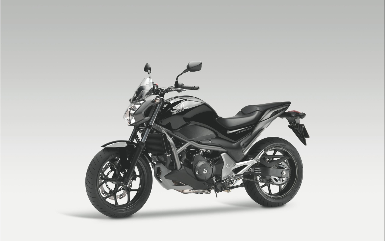 Красивый мотоцикл в москве Honda NC 700 S