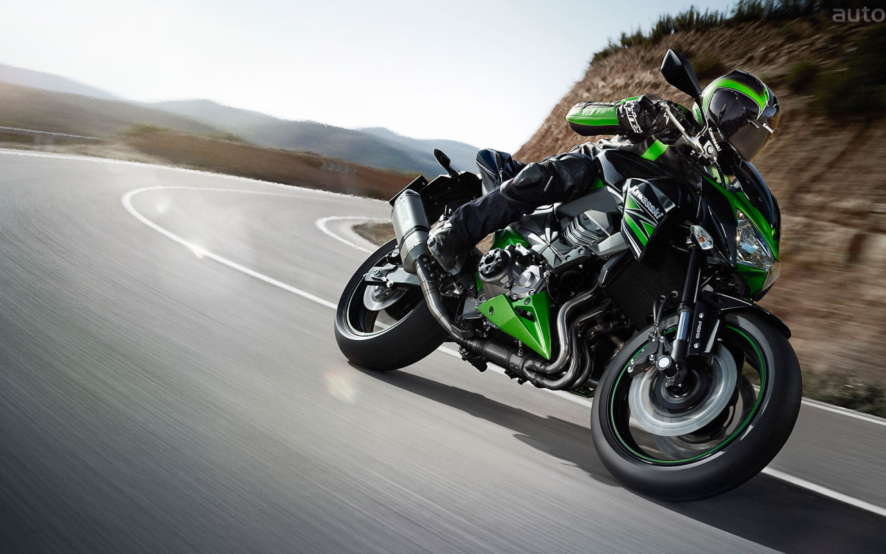 Красивый мотоцикл в москве Kawasaki Z 800