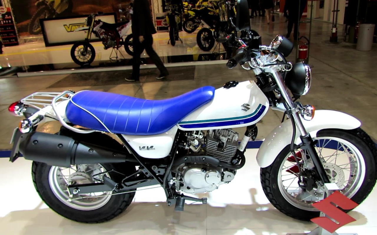 Красивый мотоцикл в москве Suzuki RV 125