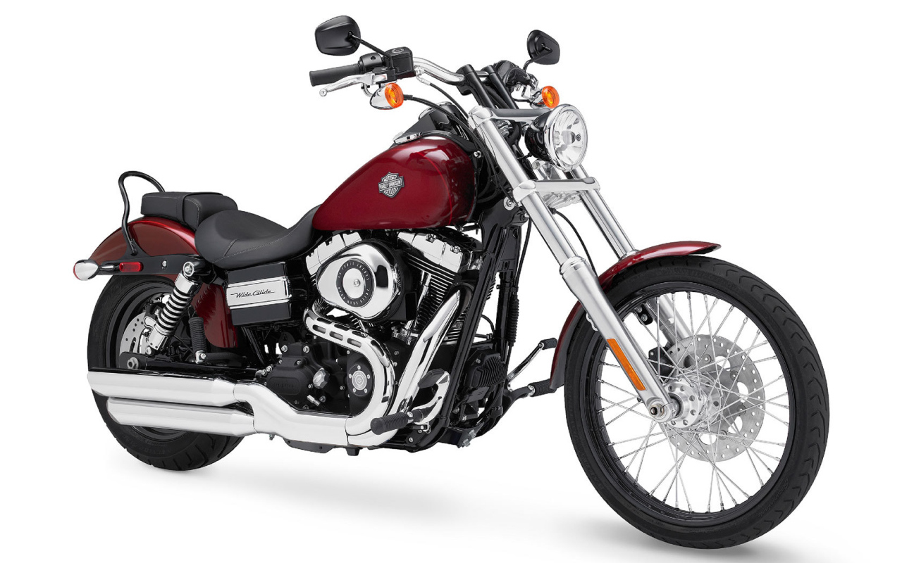 Быстрый мотоцикл Harley-Davidson Dyna Switchback