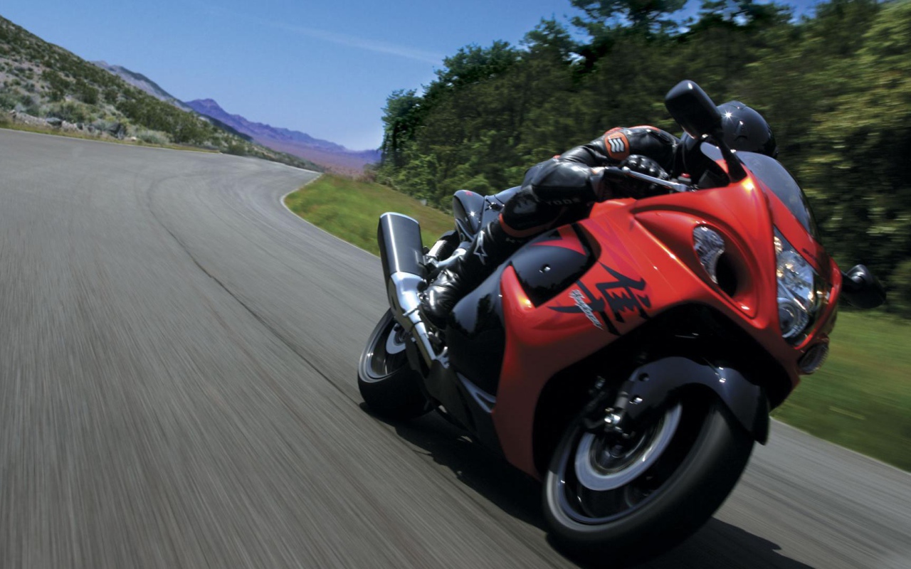 Невероятный мотоцикл Suzuki  GSX 1300 R