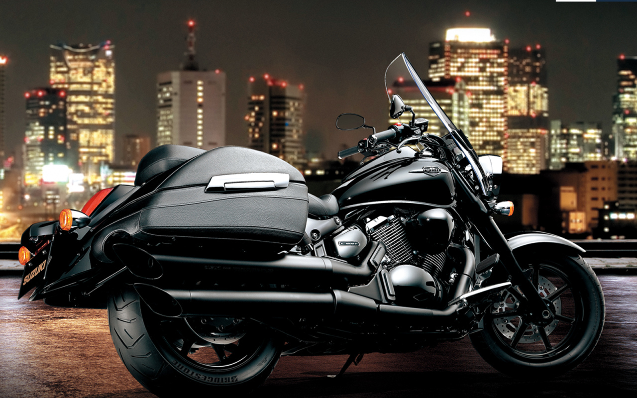 Мотоцикл Suzuki модели  Intruder C1500T