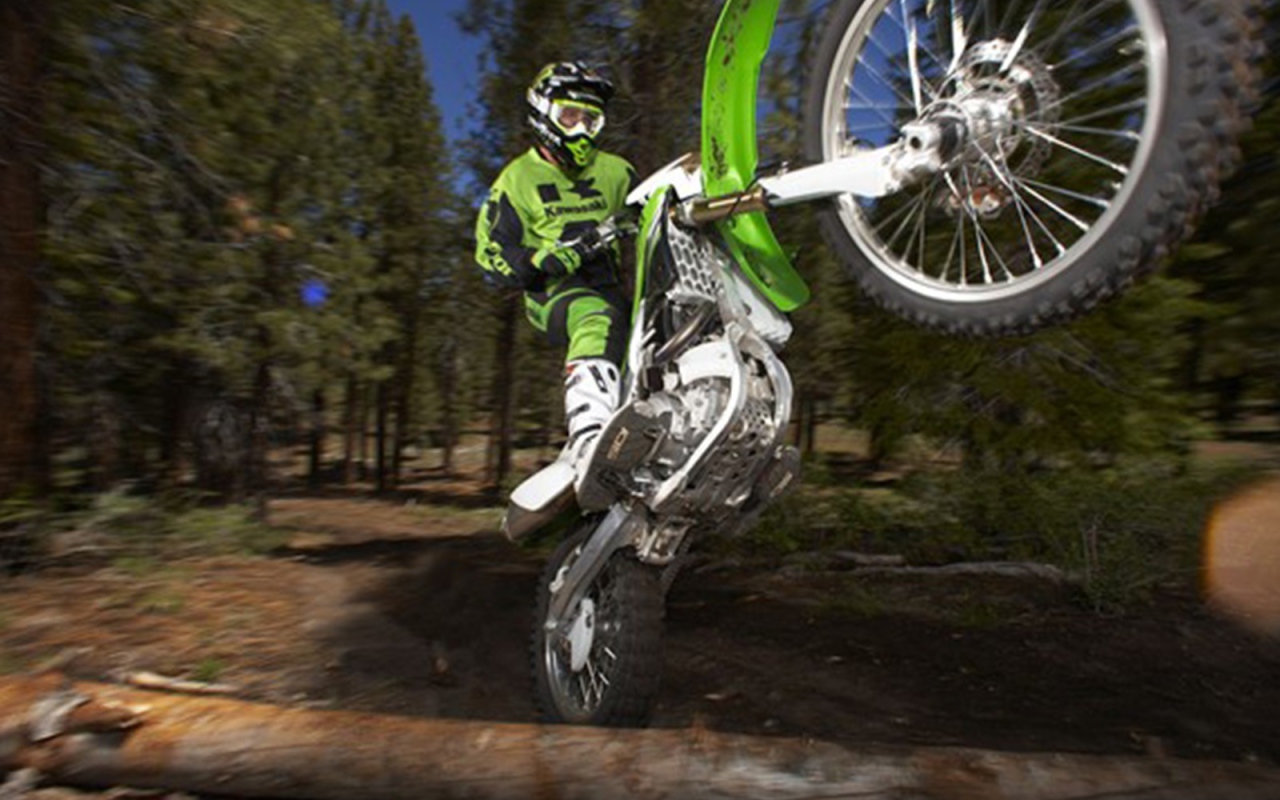 Новый мотоцикл Kawasaki KLX 450 R