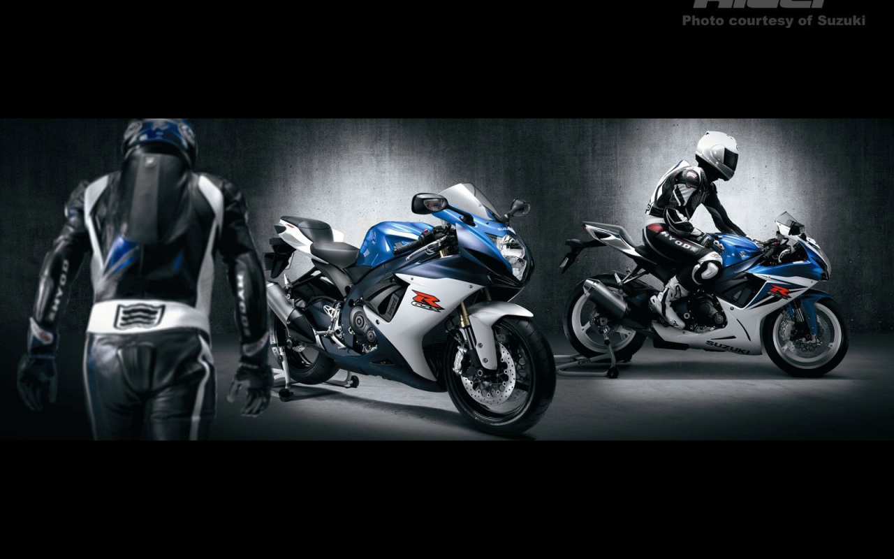 Новый мотоцикл на дороге Suzuki  GSX-R 600