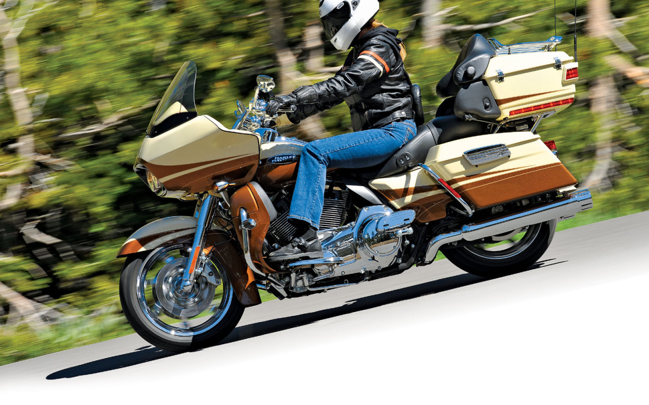 Новый мотоцикл Harley-Davidson CVO Road Glide Custom