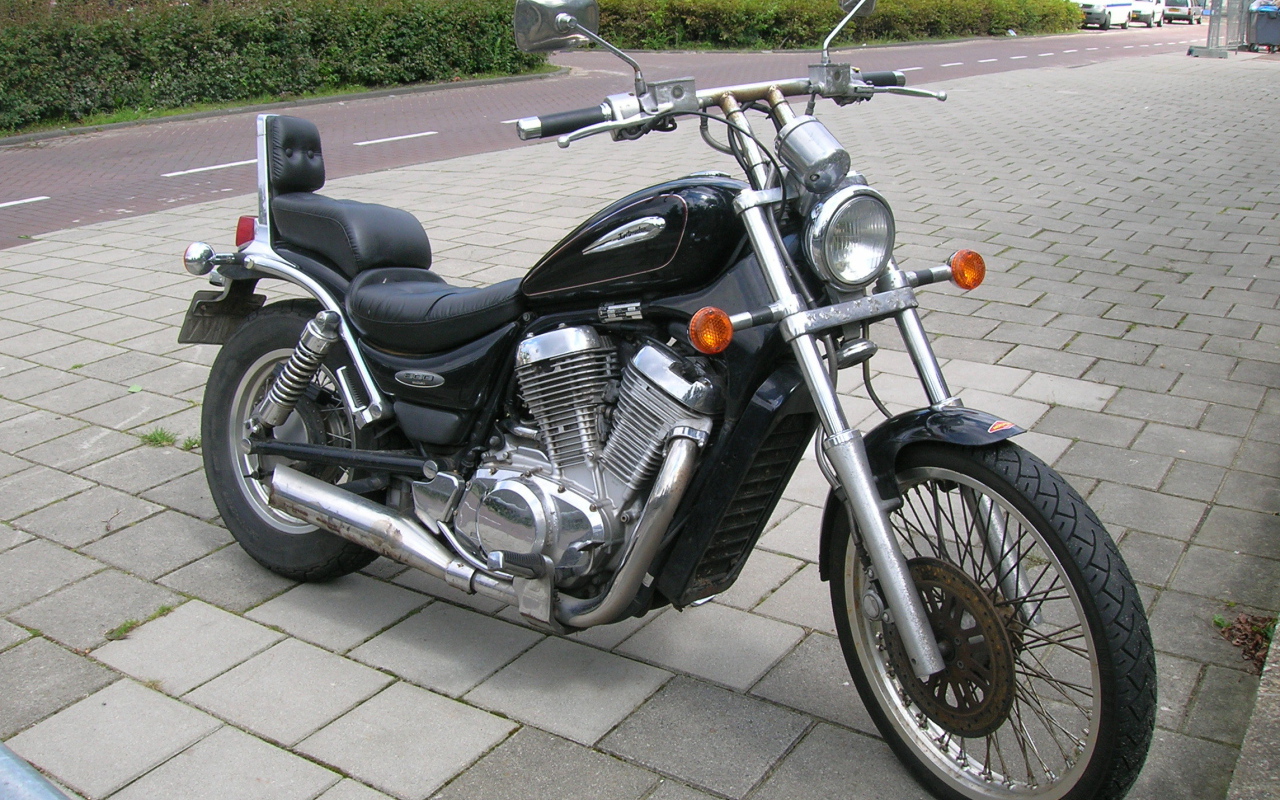 Новый надежный мотоцикл Suzuki Marauder 125