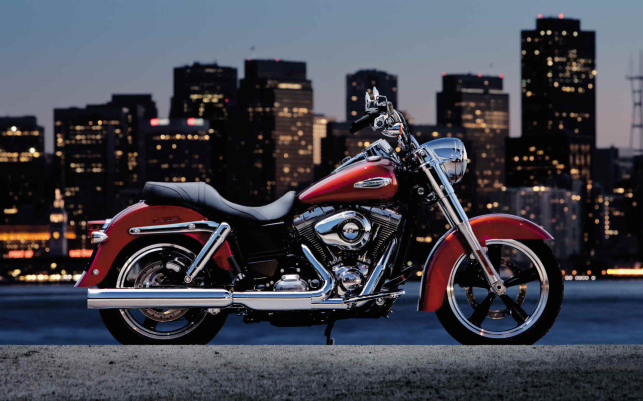 Новый надежный мотоцикл Harley-Davidson Dyna Switchback