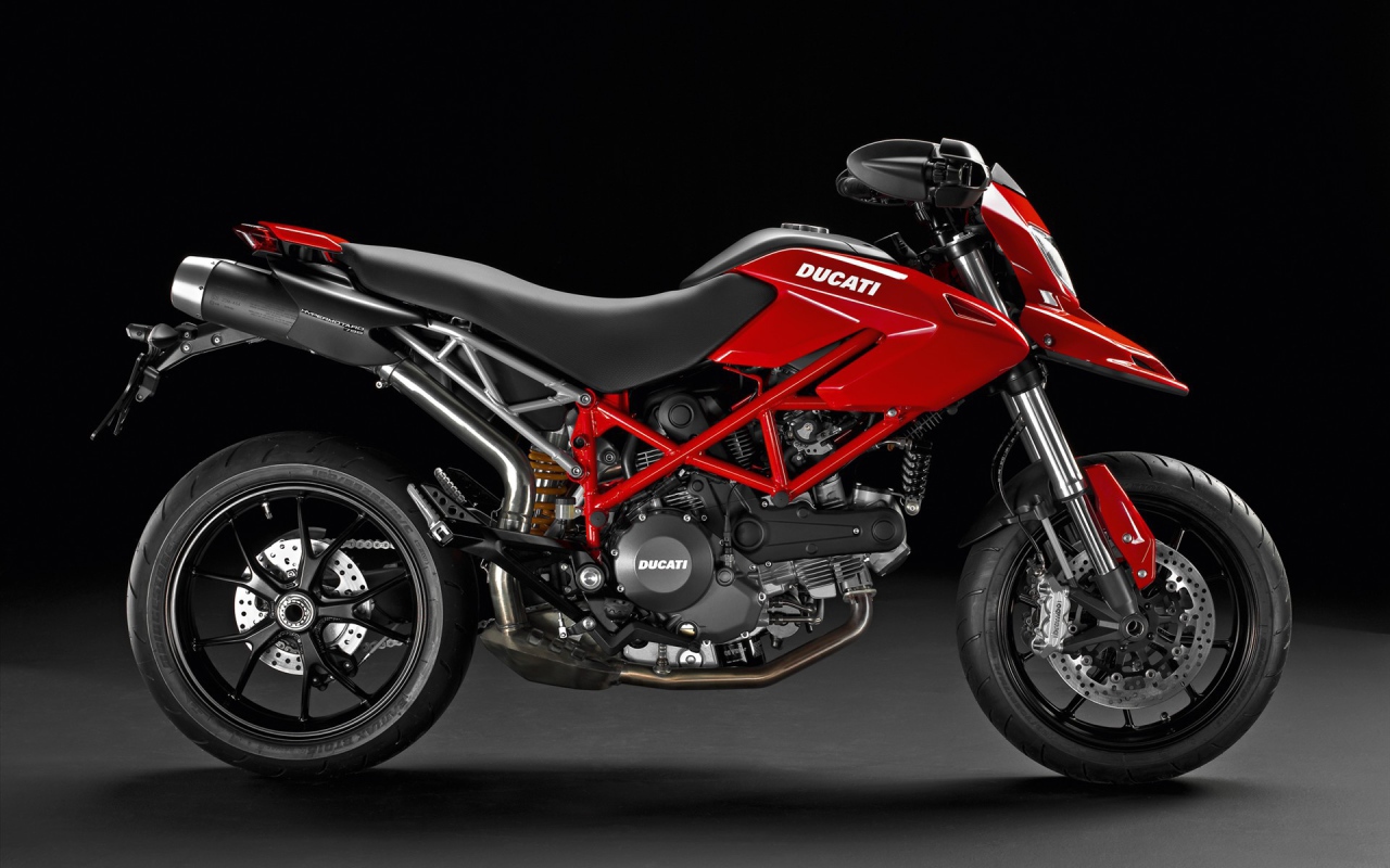 Популярный мотоцикл Ducati Hypermotard