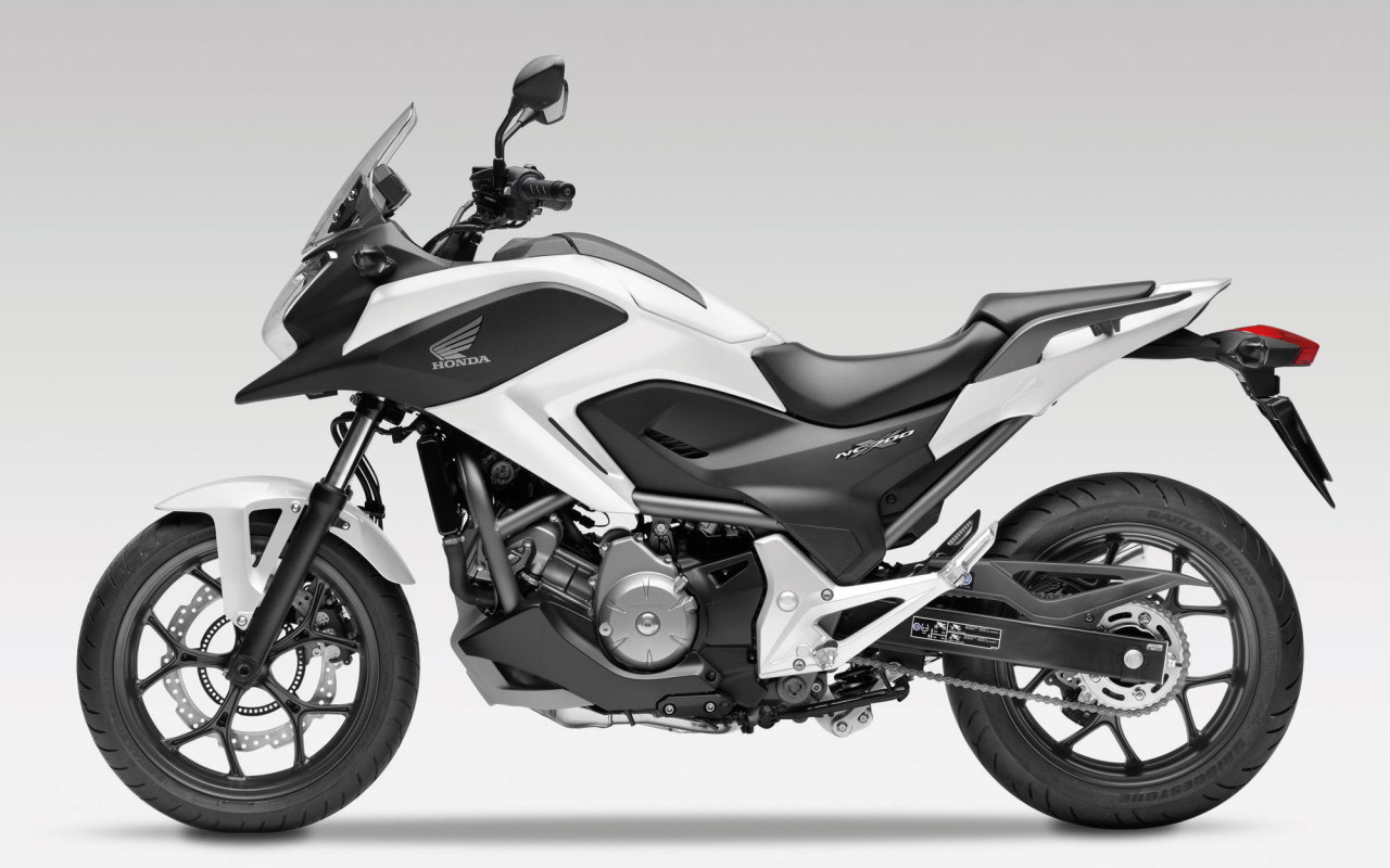 Популярный мотоцикл Honda NC 700 X