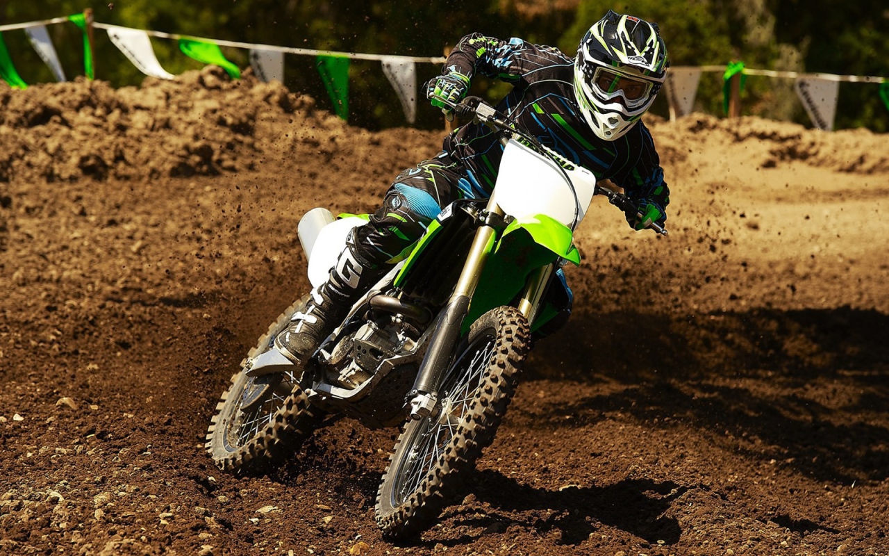 Популярный мотоцикл Kawasaki KX 450 F