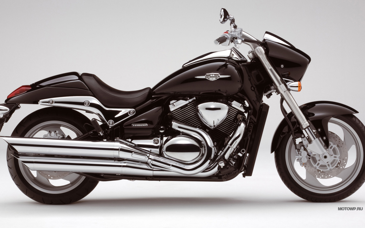 Популярный мотоцикл Suzuki  Intruder M1500